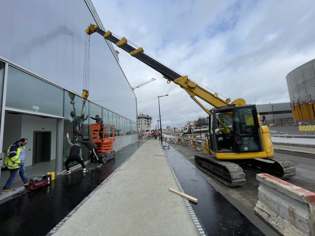 location mini grue automotrice 10 mètres Maeda